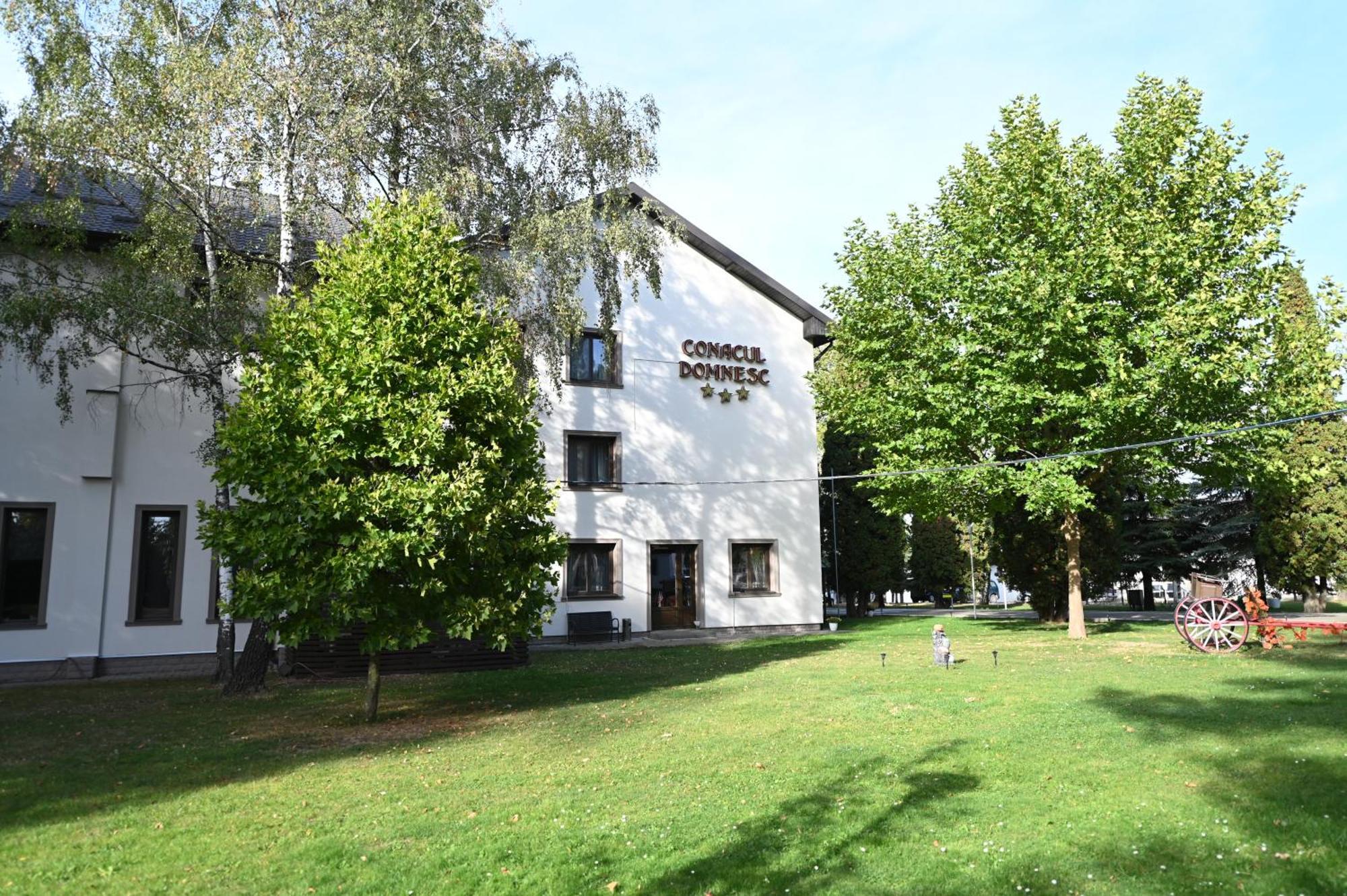 Hotel Conacul Domnesc à Suceava Extérieur photo