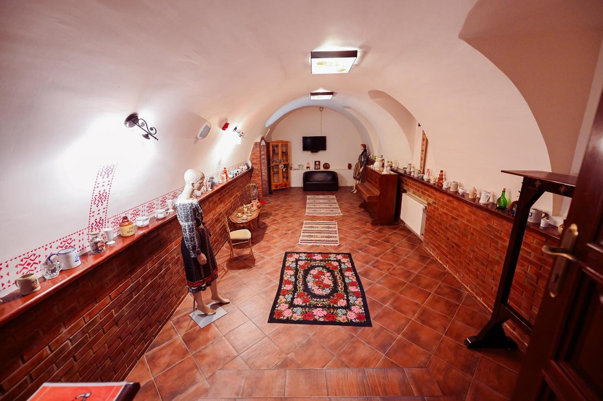 Hotel Conacul Domnesc à Scheia Extérieur photo