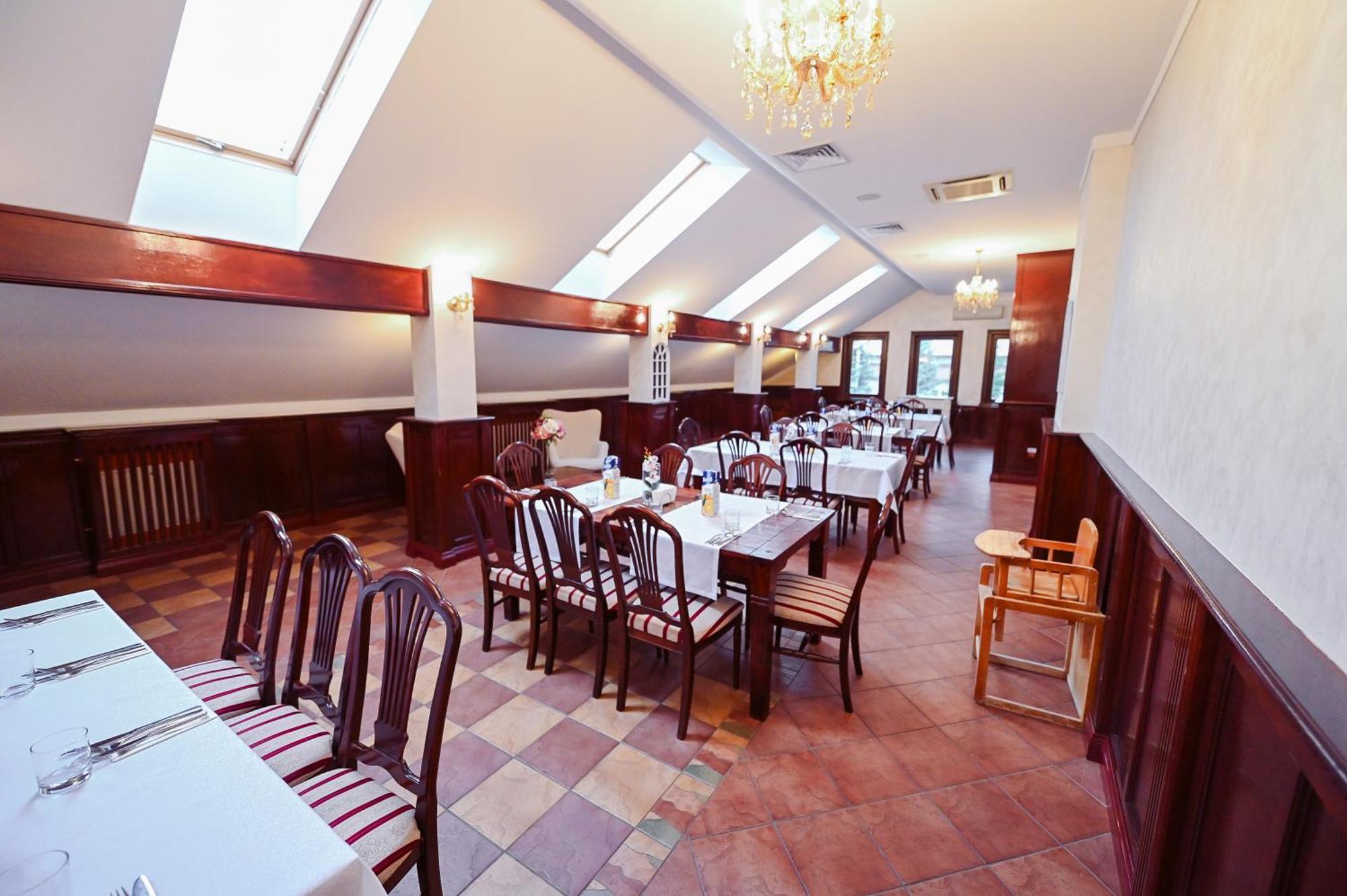 Hotel Conacul Domnesc à Scheia Extérieur photo