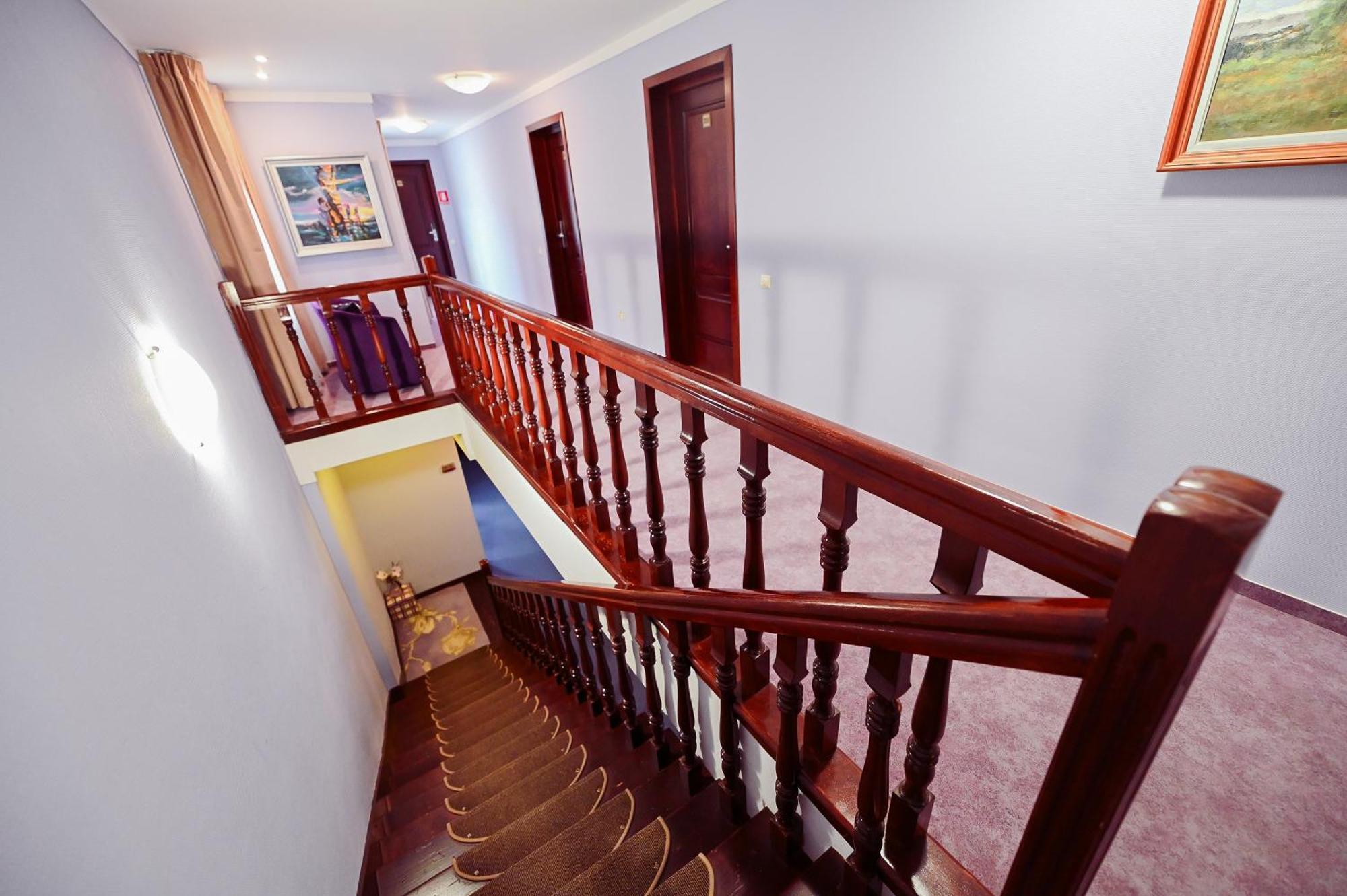 Hotel Conacul Domnesc à Scheia Extérieur photo