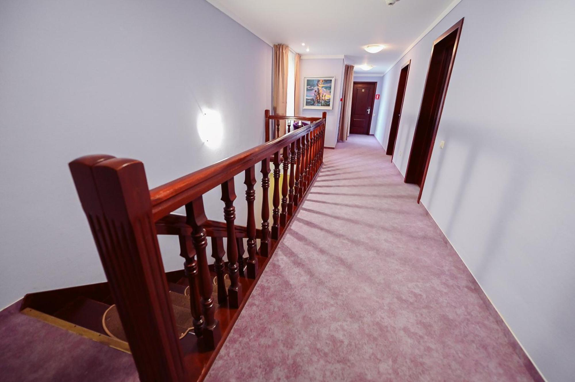 Hotel Conacul Domnesc à Scheia Extérieur photo