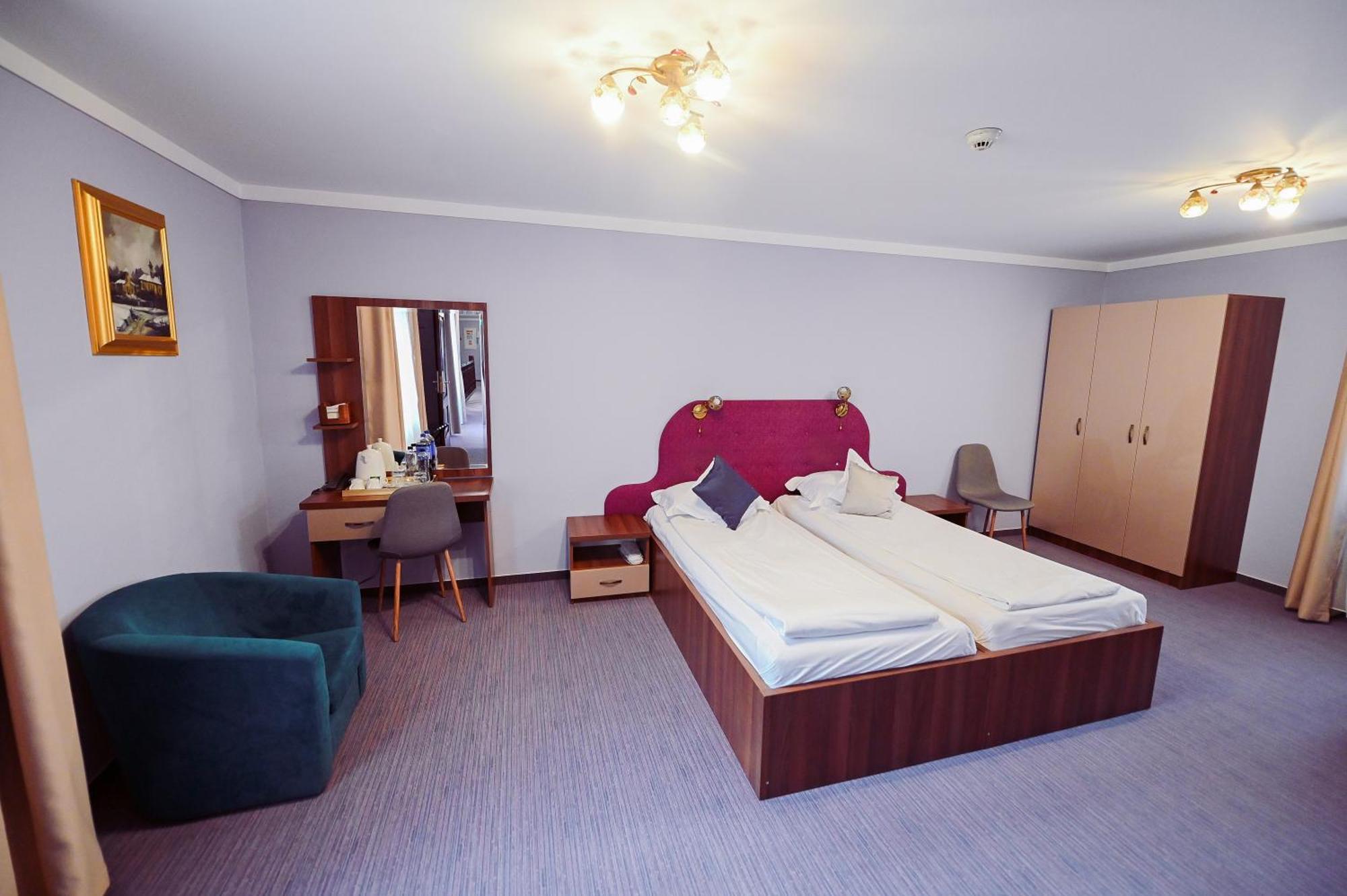 Hotel Conacul Domnesc à Scheia Extérieur photo