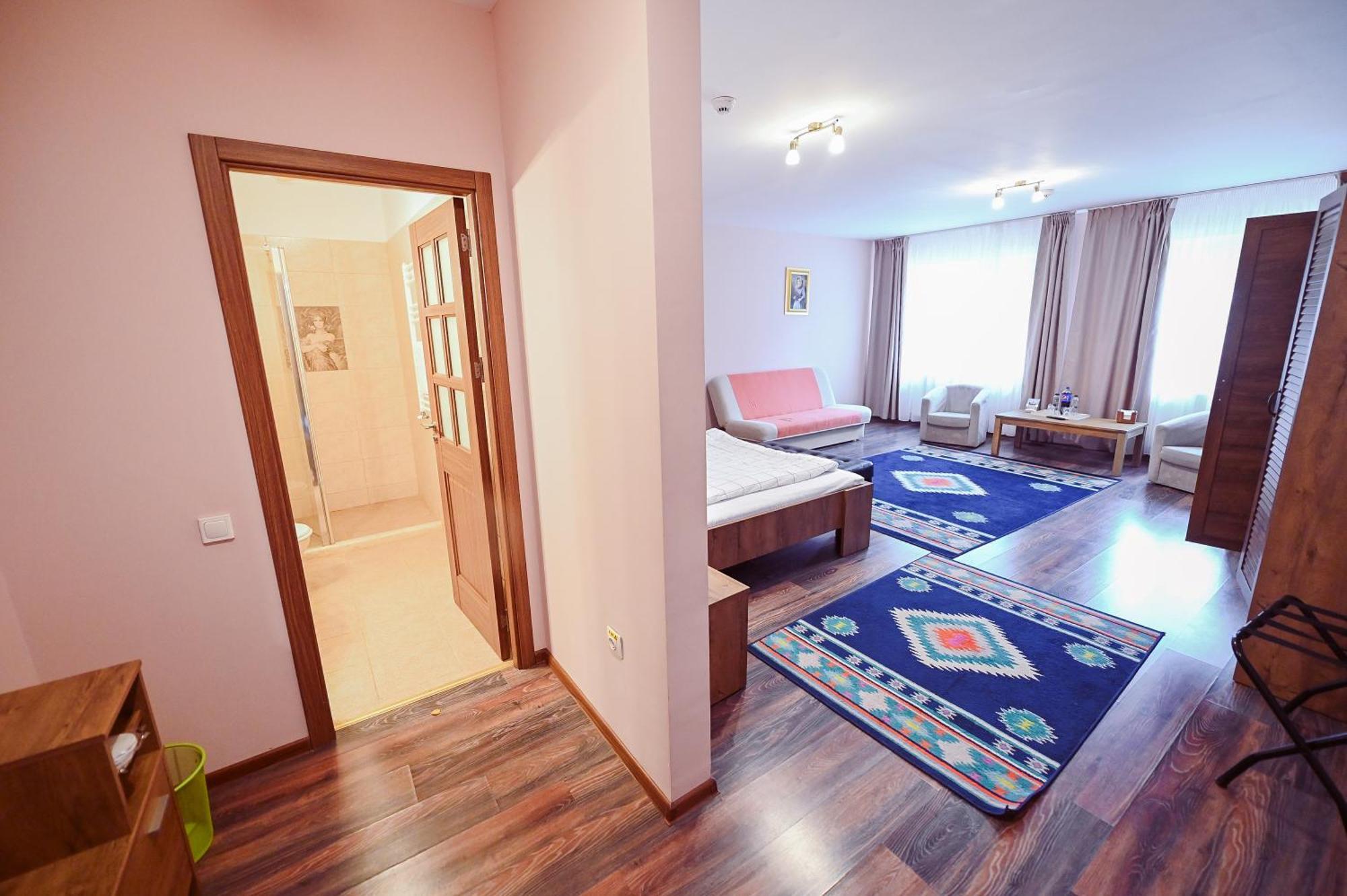 Hotel Conacul Domnesc à Scheia Extérieur photo